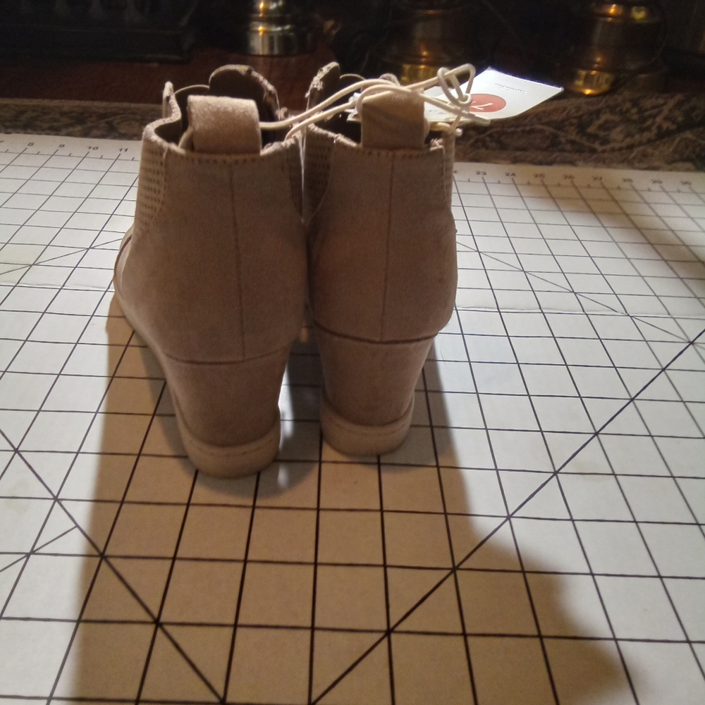 A New Day Tan Wedges with Suede Finish - Picture 5 of 7